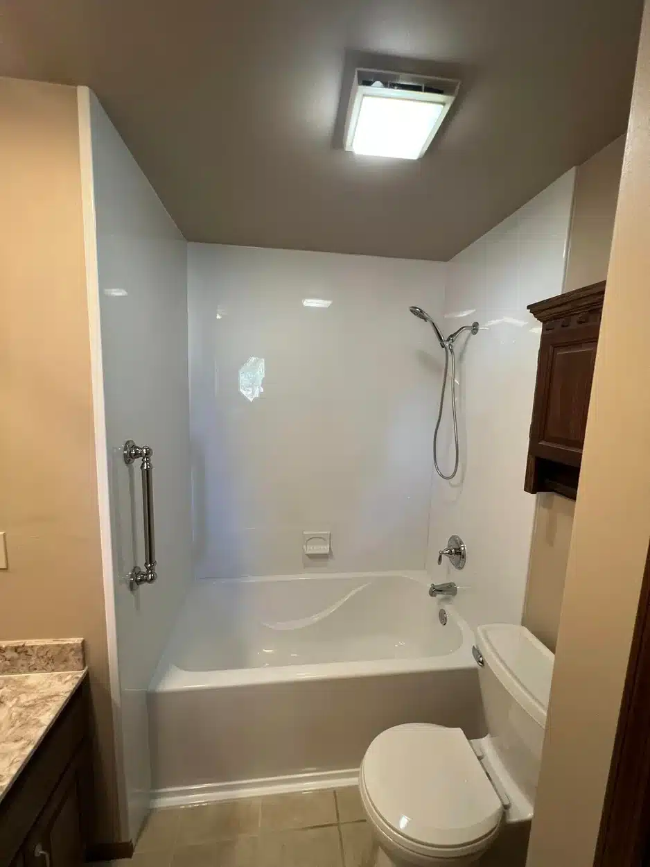 Bathtub remodel in residential home in Dayton, OH.